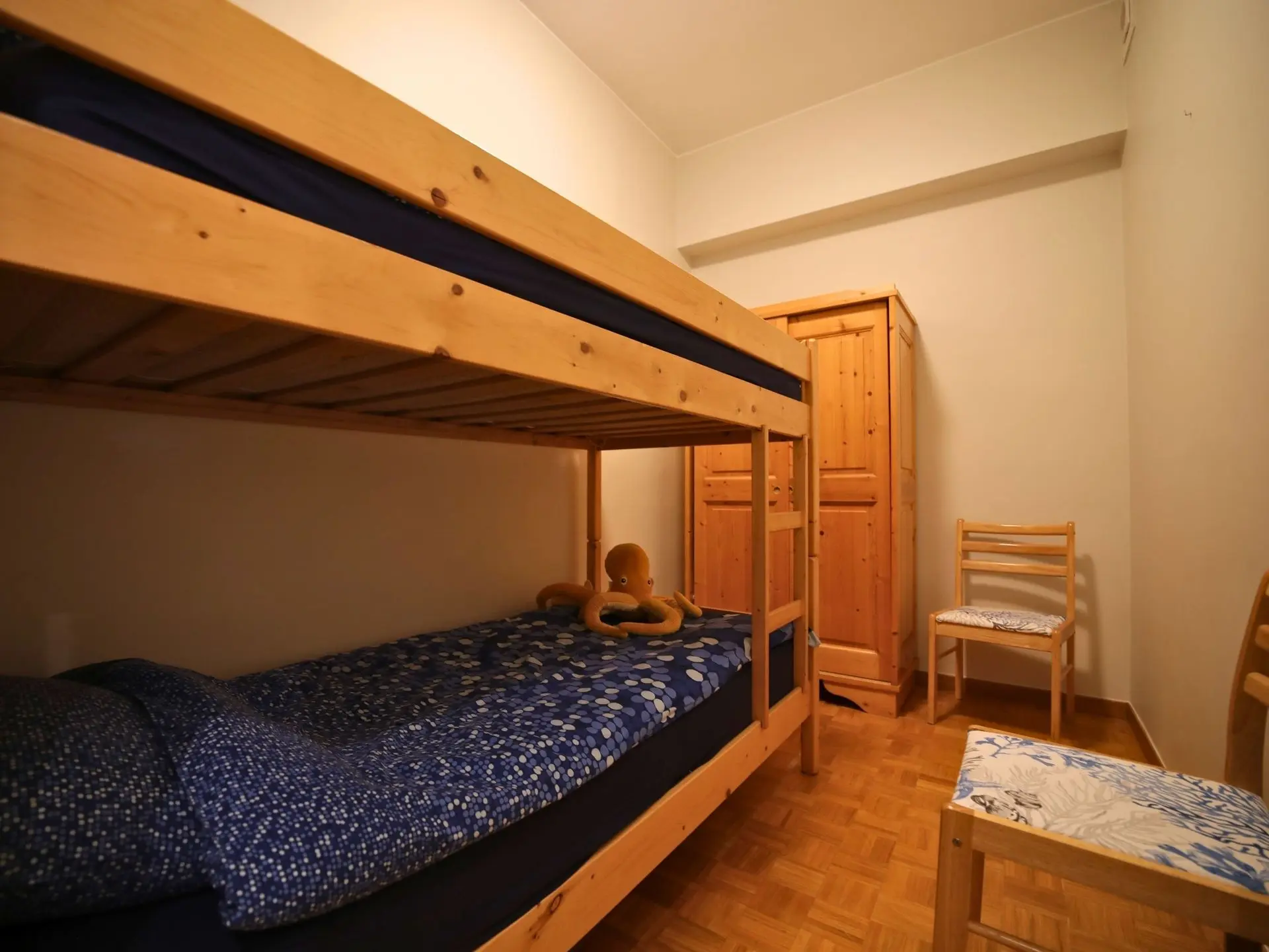 Chambre avec lit superposé pour les enfants